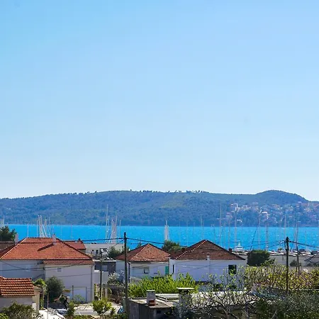 Πανσιόν House Mariposa Τρογκίρ