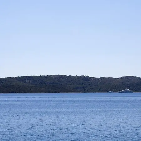 House Mariposa Πανσιόν Τρογκίρ