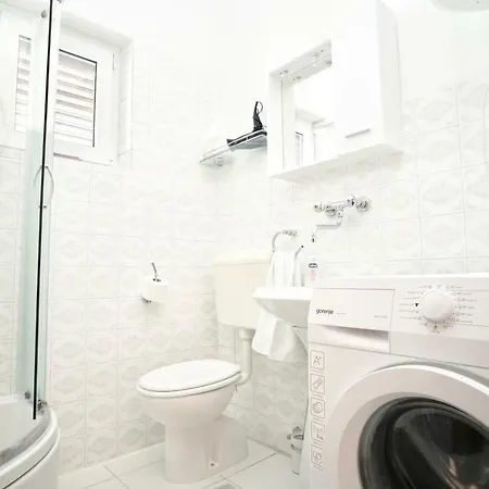 House Mariposa Πανσιόν 3*