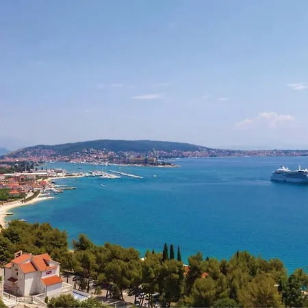 House Mariposa 3* Trogir