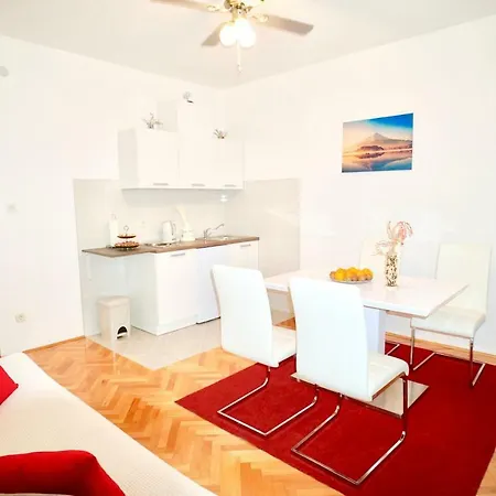 House Mariposa Guest house Trogir