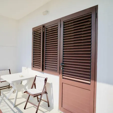 House Mariposa Pensjonat 3*