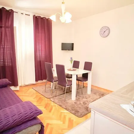 House Mariposa Pensjonat 3*