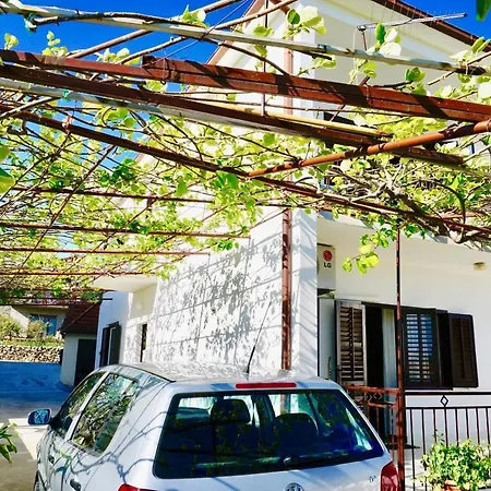 House Mariposa Guest house