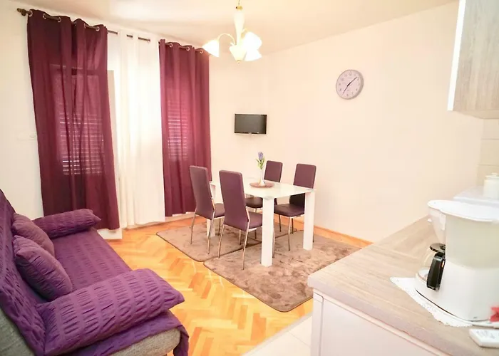 House Mariposa Pensjonat 3*